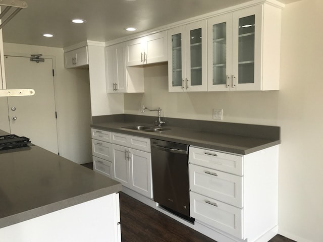 Kitchen - California Euclid Apartments