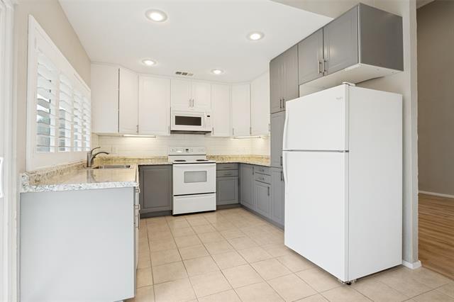 Foto del edificio - 2117 Oak Brook Dr