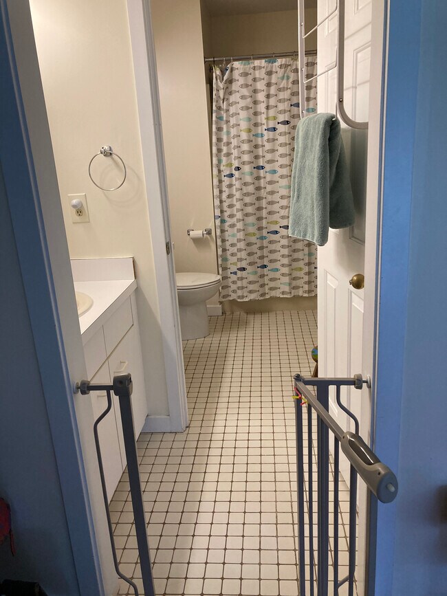 Building Photo - 70 Amity Pl