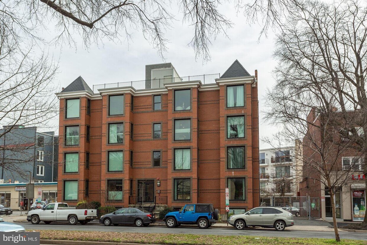 Primary Photo - 440 Rhode Island Ave NW