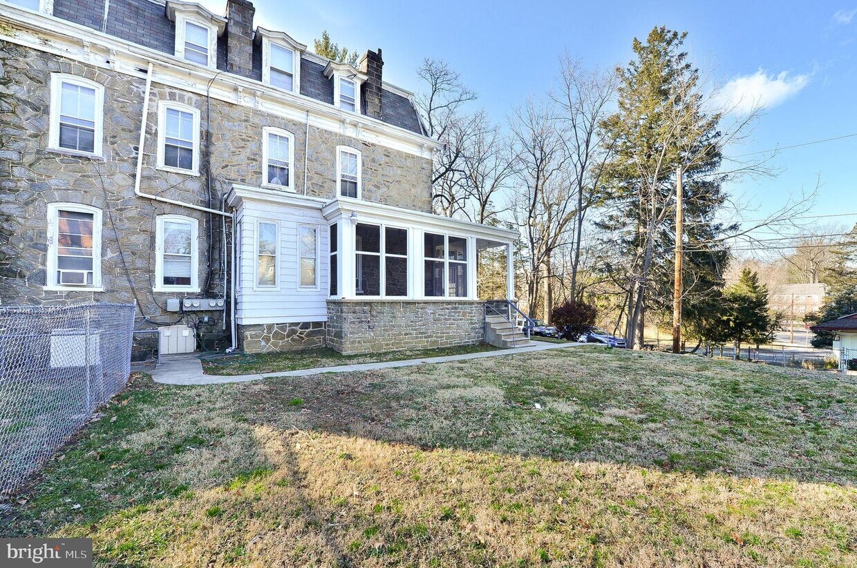Primary Photo - 900 Asbury Terrace