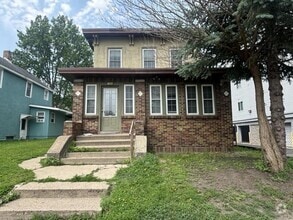 Building Photo - 419 5th Ave S