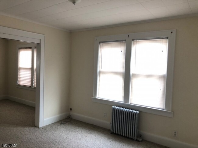 Building Photo - 313 Spruce Ave, Unit 1