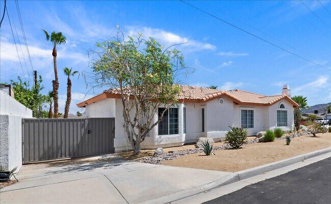 Building Photo - 53245 Avenida Martinez
