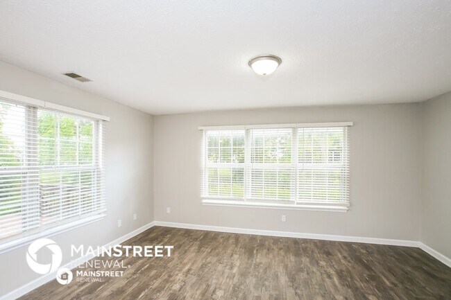 Foto del edificio - 6111 Tybalt Ln