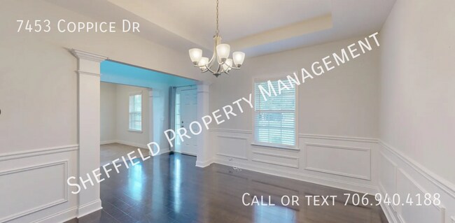 Foto del edificio - 7453 Coppice Dr