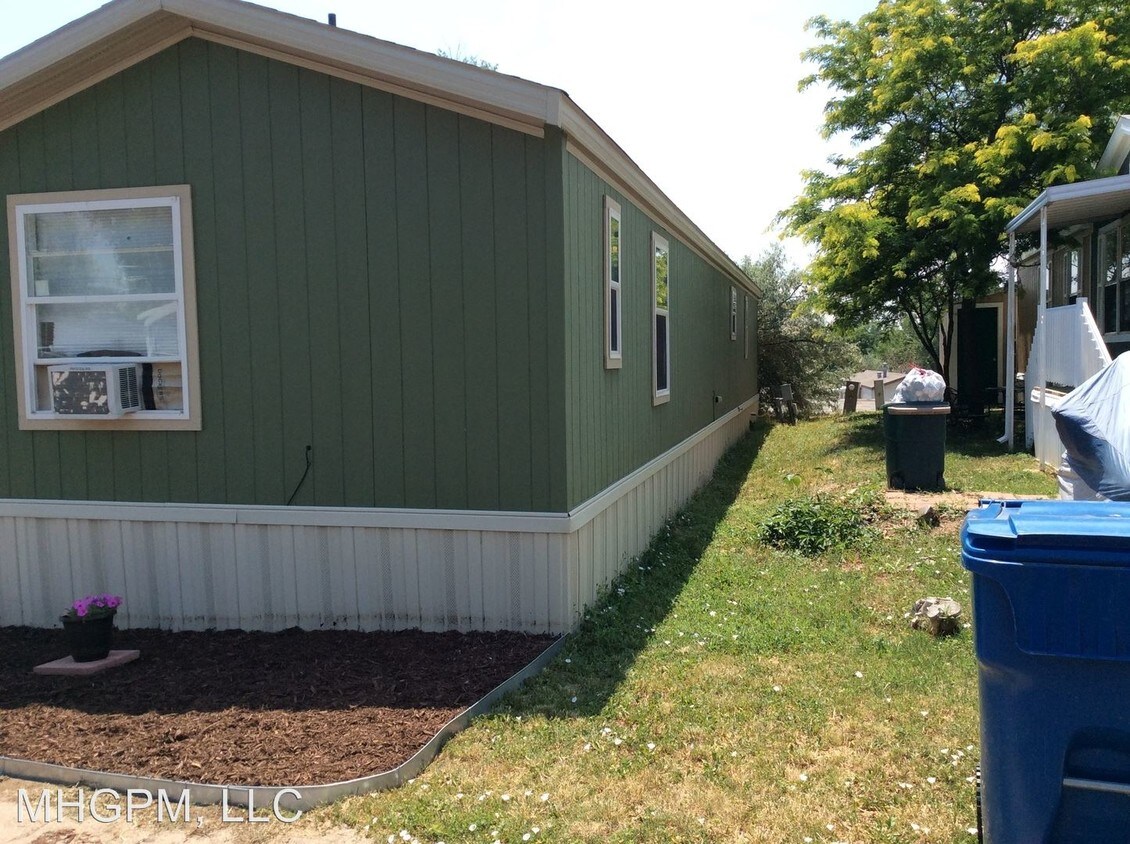Building Photo - 3 br, 2 bath House - 2311 W. 92nd Ave #443