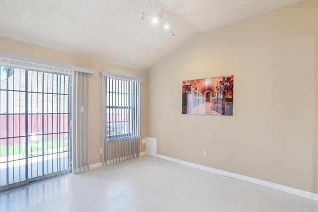 Foto del edificio - 4721 Sea Ridge Dr