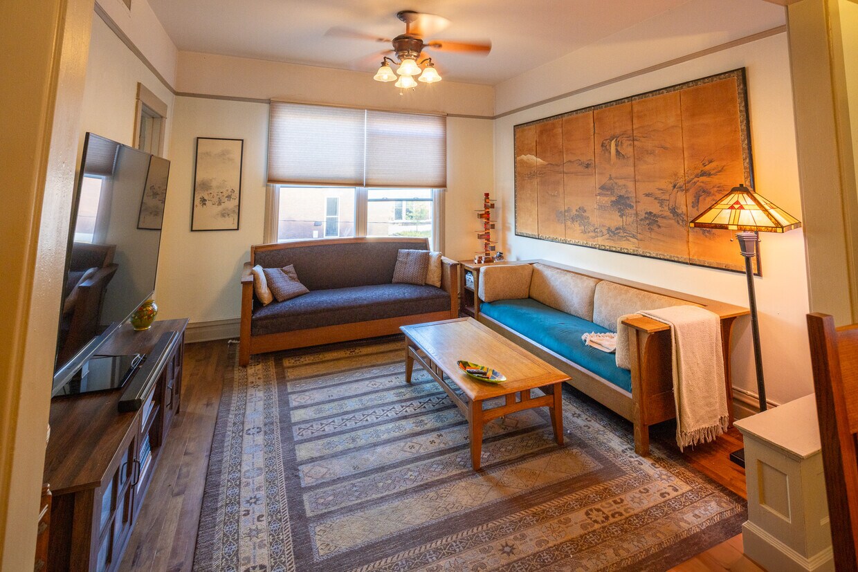 Foto principal - 4526 N Avers Ave