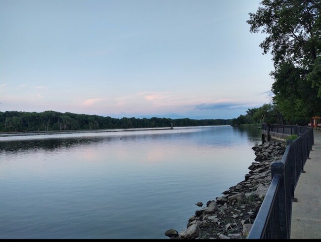 Building Photo - 78 Main St