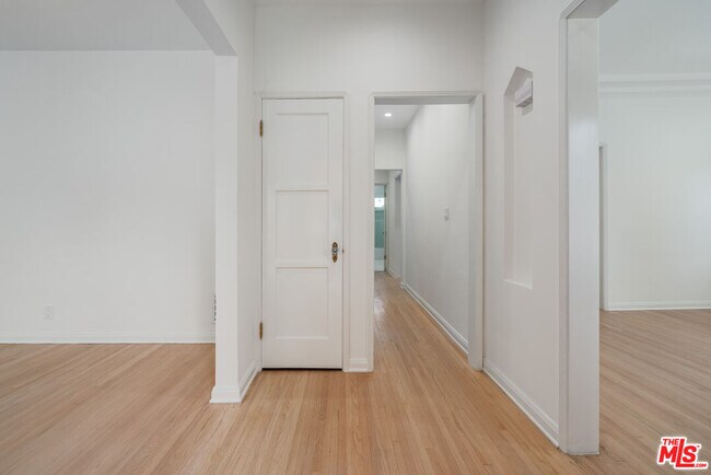 Foto del edificio - 1209 S Highland Ave