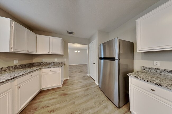 Building Photo - 22523 Willhanna Dr