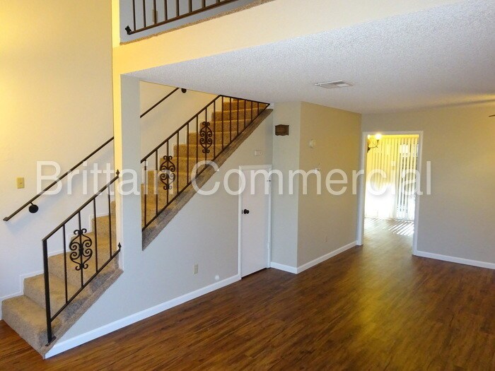 Foto principal - 6217 Riverside Blvd