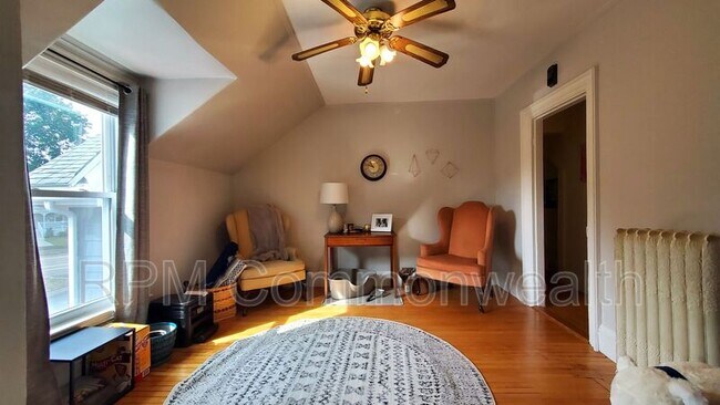 Building Photo - 9 Auburn St