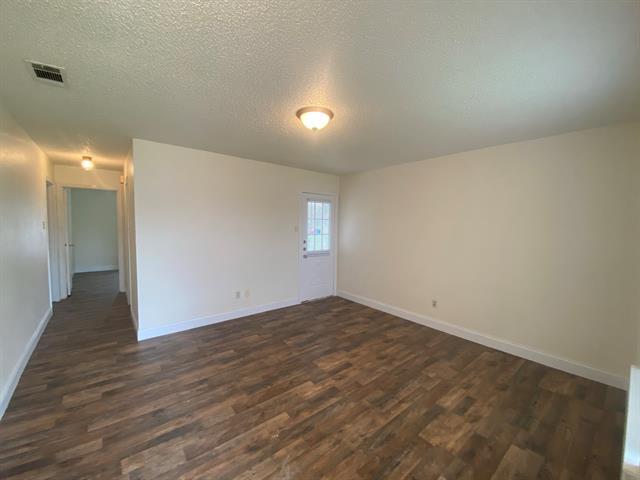 Foto del edificio - 5415 Brookhollow Dr