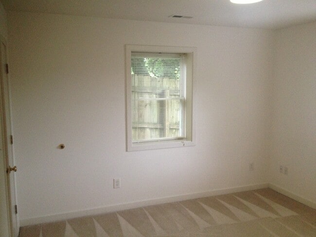 Building Photo - 211 Todd Ave