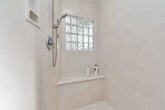 Building Photo - 107 Lazy Trail