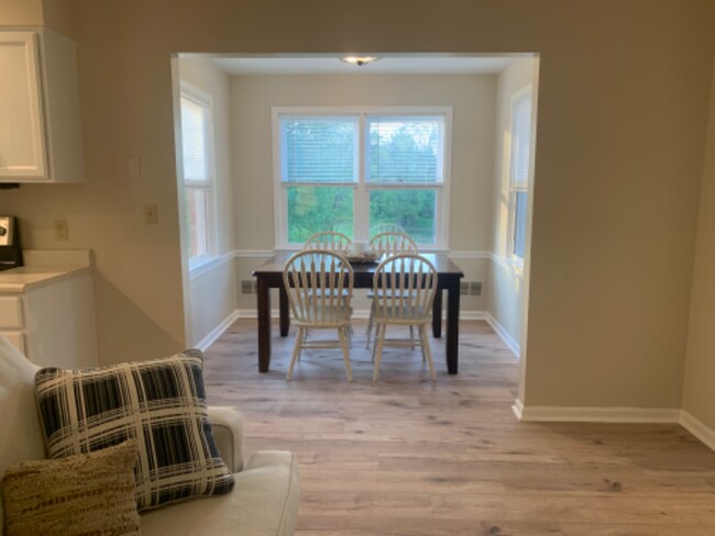 Foto del edificio - 8422 Aiken Rd