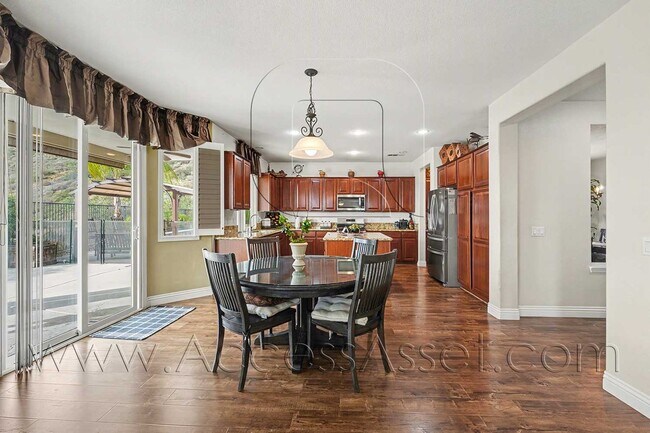 Foto del edificio - Stunning 5 Bed/3 Bath Home with Pool in Menifee!