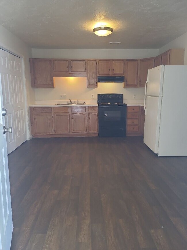 Building Photo - Piggott Duplexes