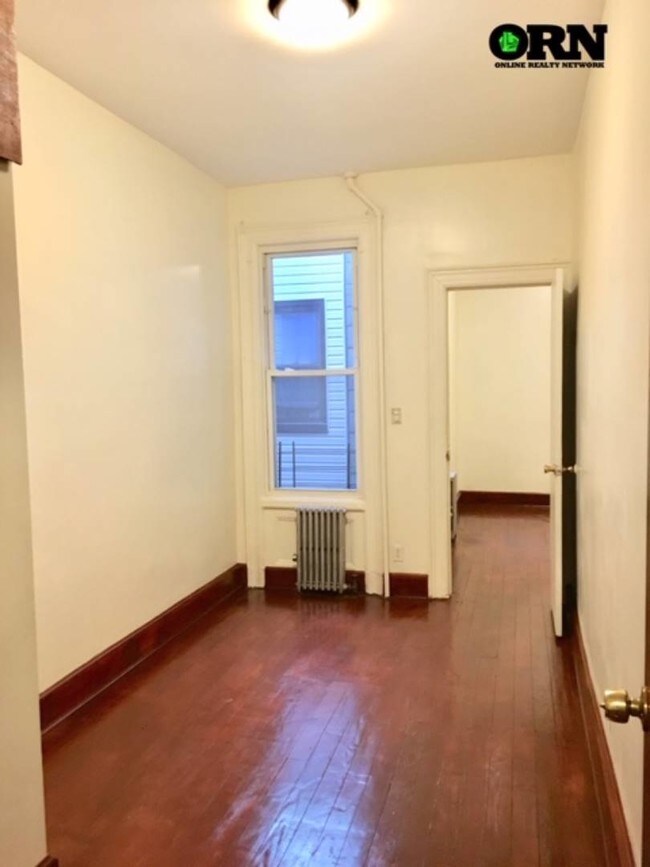 Building Photo - 1620 Summerfield St