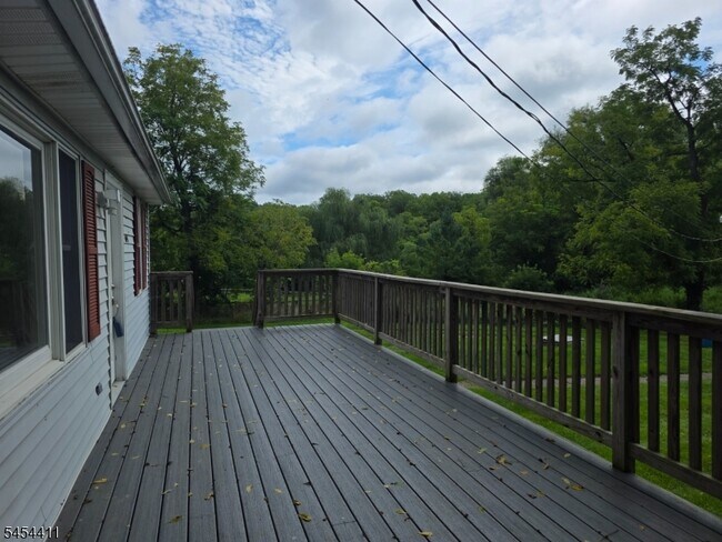 Foto del edificio - 693 Townsbury Rd