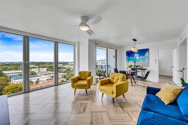 Foto del edificio - 900 Bay Dr