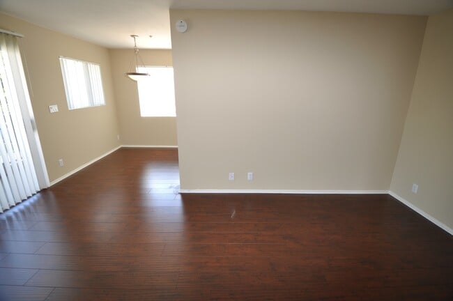 Foto del edificio - 5002 Tujunga Ave