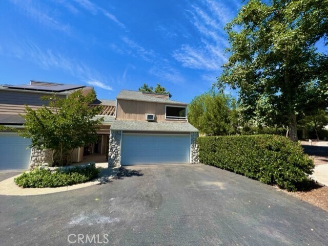 Primary Photo - 23551 Ave La Caza