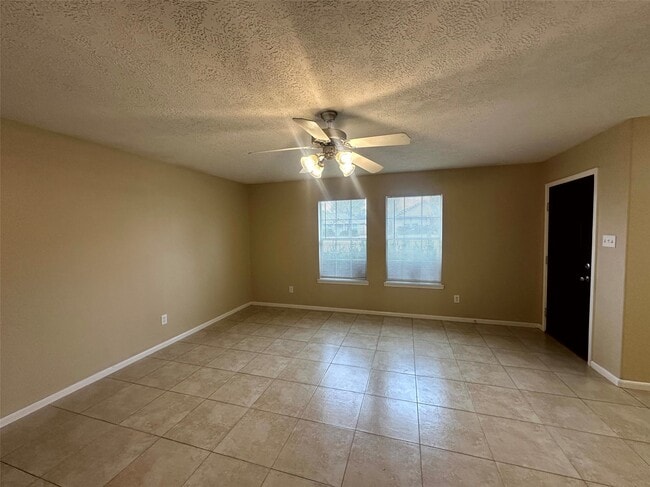 Building Photo - 8840 E Buffalo Cir