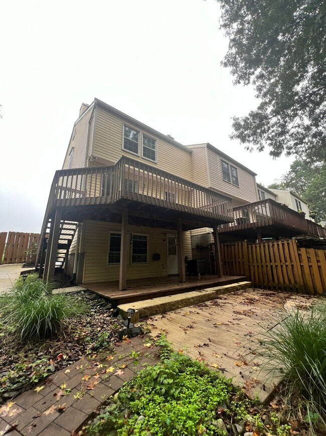 Foto del edificio - Lovely 3 BR/2.5 BA EOG Townhome in Baltimore!