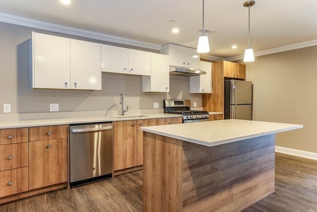 Building Photo - 760 Legacy Pl