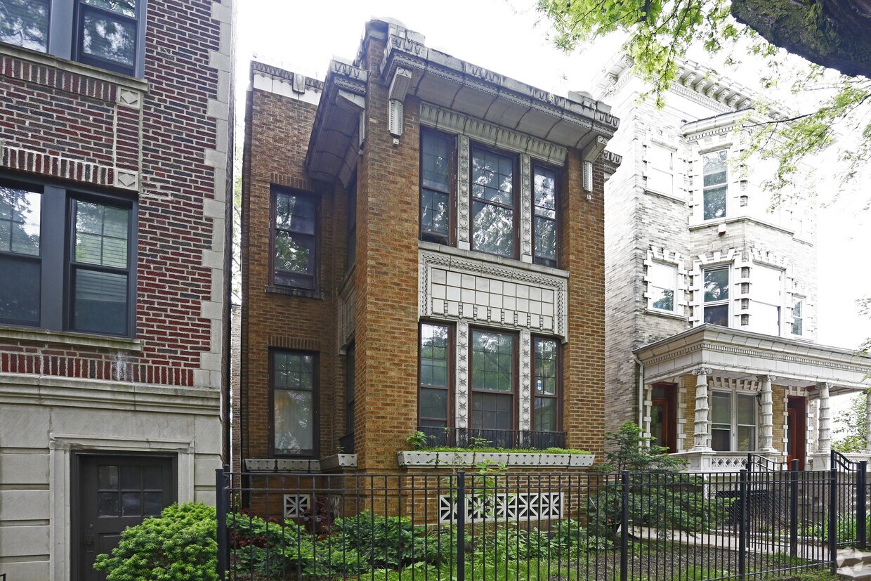 Foto del edificio - 1057 W Oakdale Ave