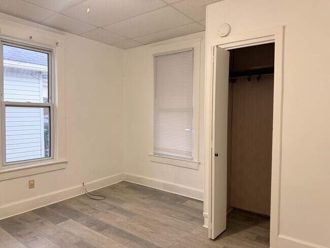 Foto del edificio - 116 W Woodland Ave