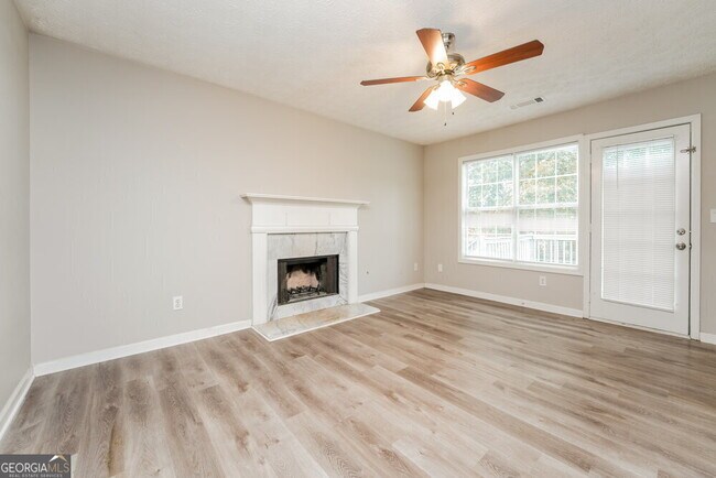 Building Photo - 95 Bermuda Cir
