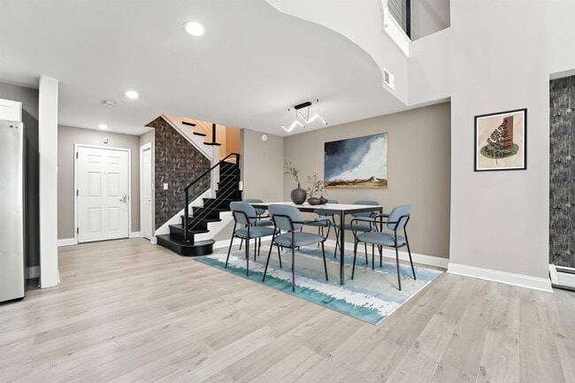 Building Photo - 206 Shearwater Ct W