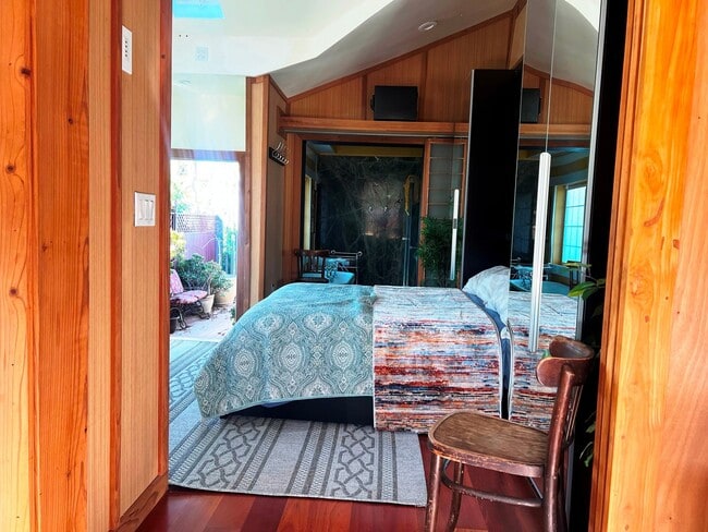 Foto del edificio - Cozy and Fully Furnished Burlingame Studio!