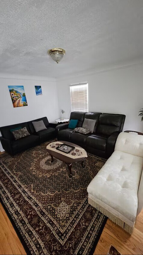 Foto principal - 4225 Jonathon St