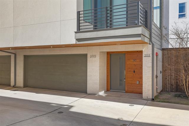 Foto del edificio - 2115 Bennett Ave