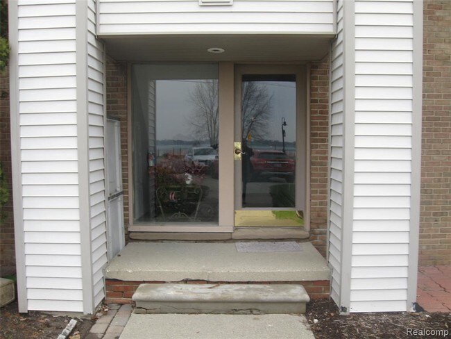 Foto del edificio - 1605 Cass Lake Rd