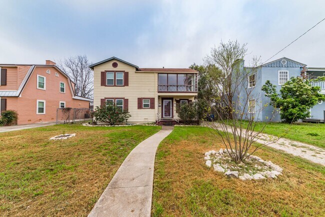 Foto del edificio - 2218 W Mistletoe Ave