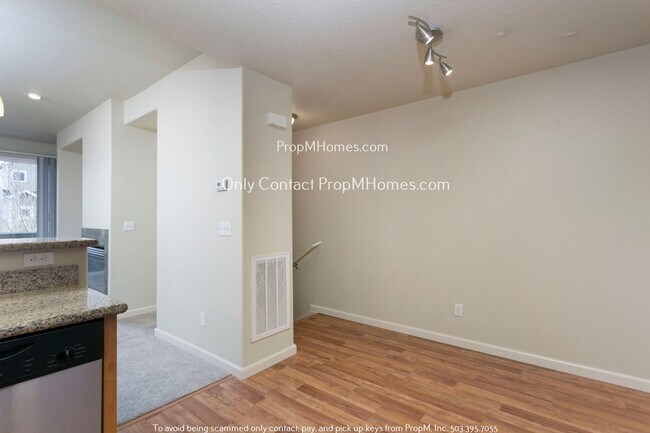 Building Photo - Convenience Meets Comfort in Glenwood- Exp...