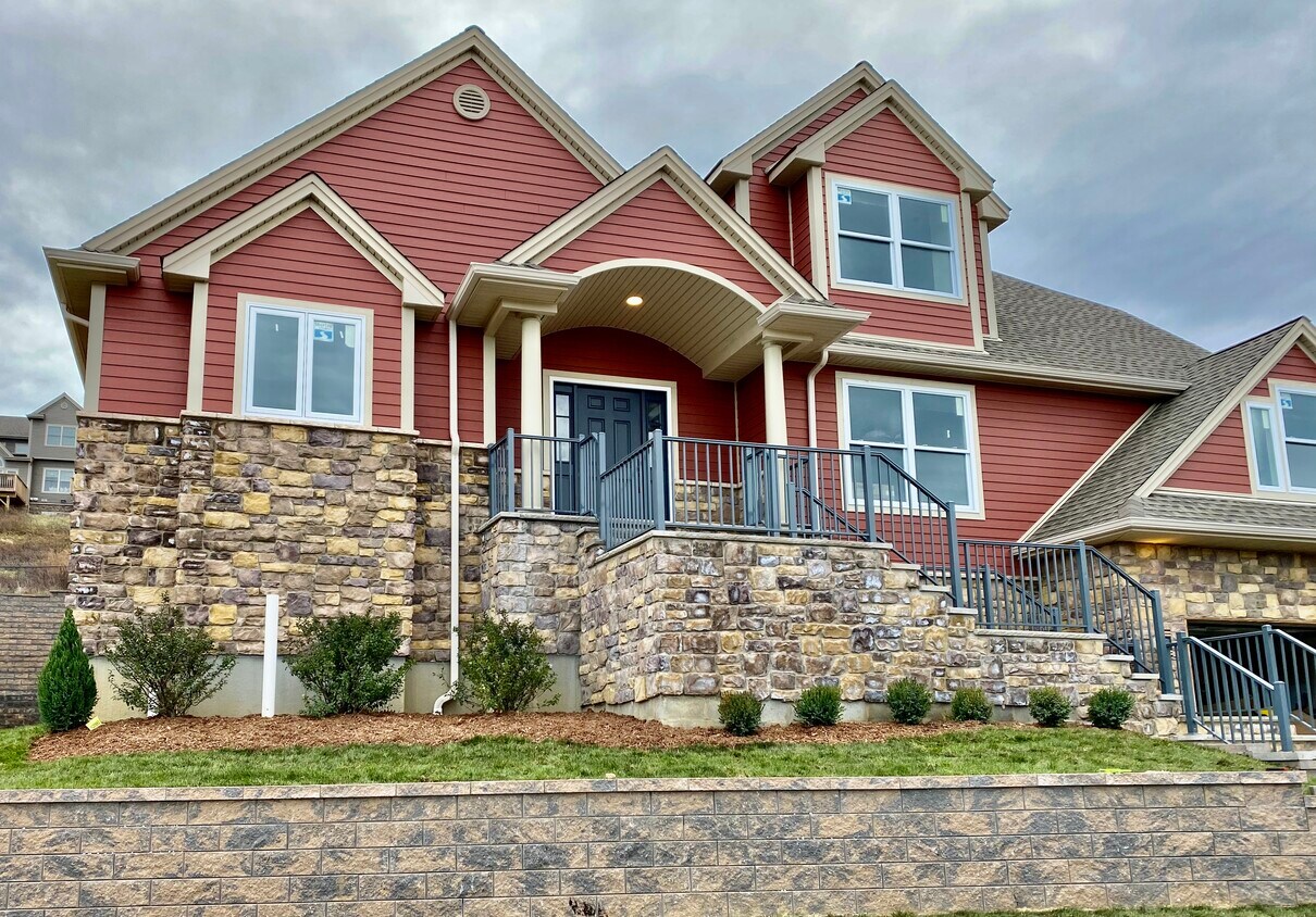 Primary Photo - 22 Woodcott Dr