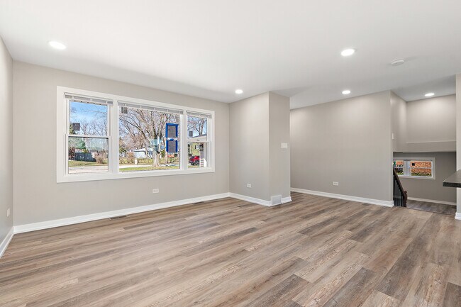 Foto del edificio - 9313 W 147th St