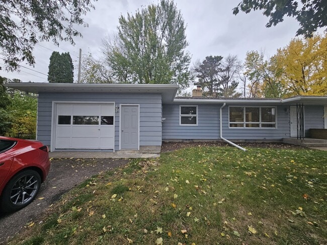 Building Photo - 132 E Pomeroy St