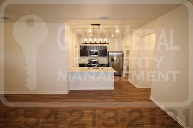 Building Photo - 5103-5105 Red Rose Crossing