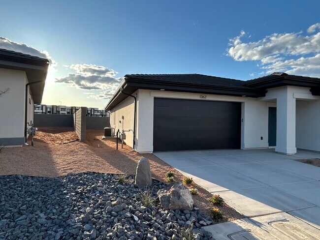 Building Photo - 1362 Gulch Ln