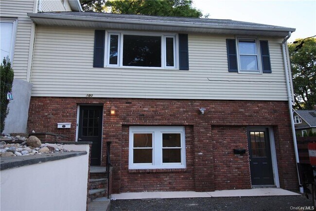 Building Photo - 103 Park Way