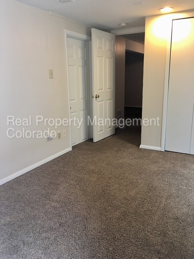 Primary Photo - Lovely Duplex in Englewood