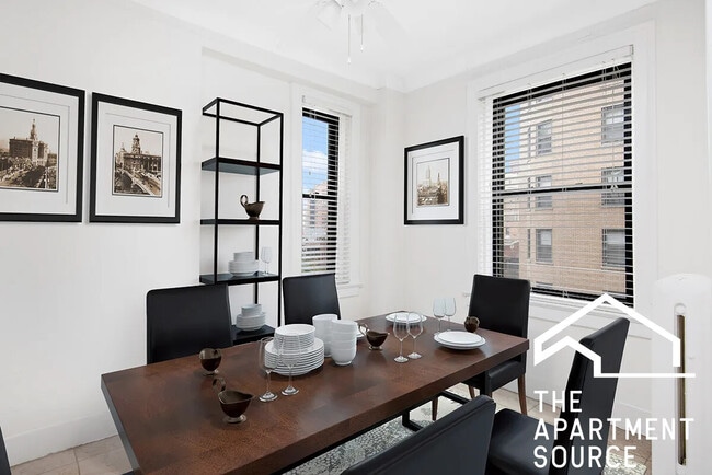 Foto del edificio - 2756 N Pine Grove Ave